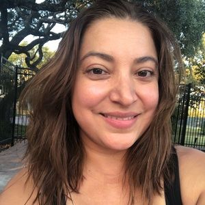 Meet your Posher, Denise